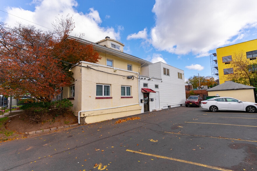 More Photos Of 714-720 Broadway, Paterson Medical For Sale