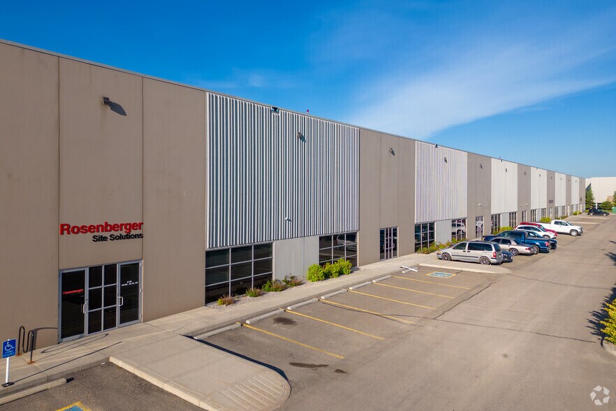 More Photos Of 10720 25th St NE, Calgary Warehouse For Lease