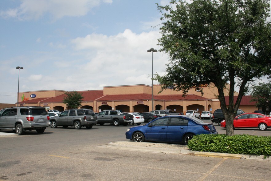 More Photos Of 112 N University Ave, Lubbock Service Station For Lease