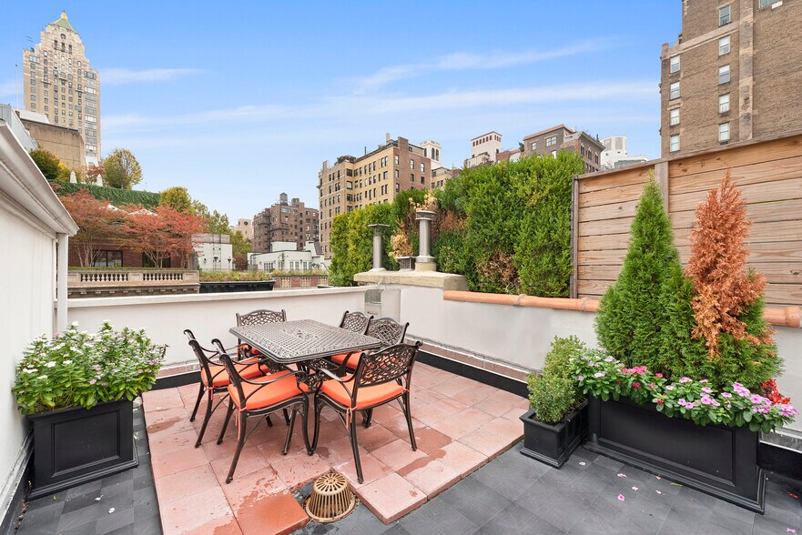 More Photos Of 32 E 74th St, New York Apartments For Sale