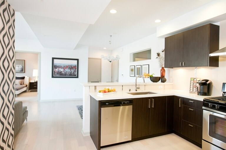 More Photos Of 11900 Courtleigh Dr, Los Angeles Apartments For Sale