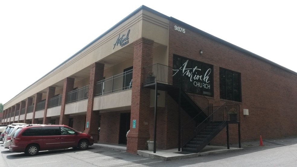 More Photos Of 9876 Main St, Woodstock Flex For Sale