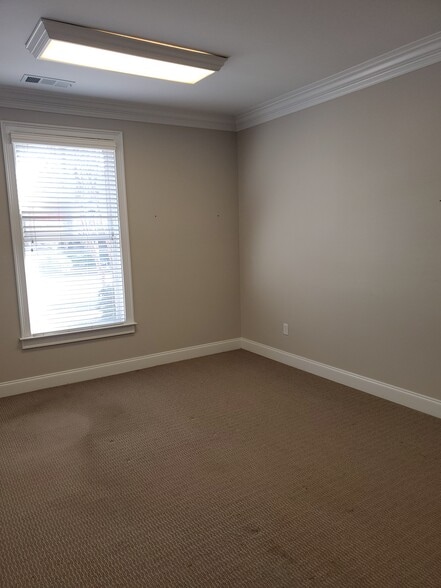 More Photos Of 5400 Laurel Springs Pky, Suwanee Office Residential For Lease