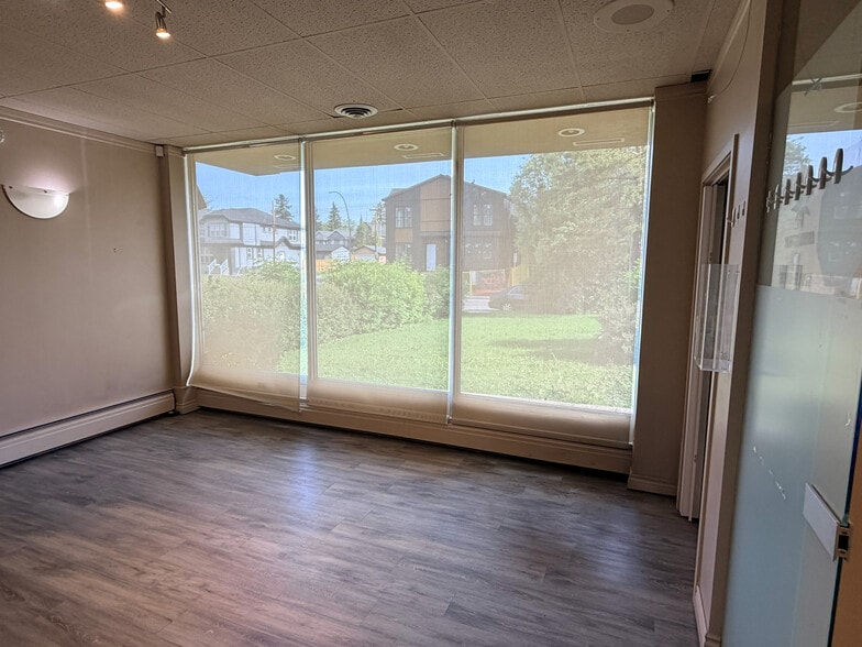 More Photos Of 1133 17 Av NW, Calgary Storefront Retail Residential For Sale