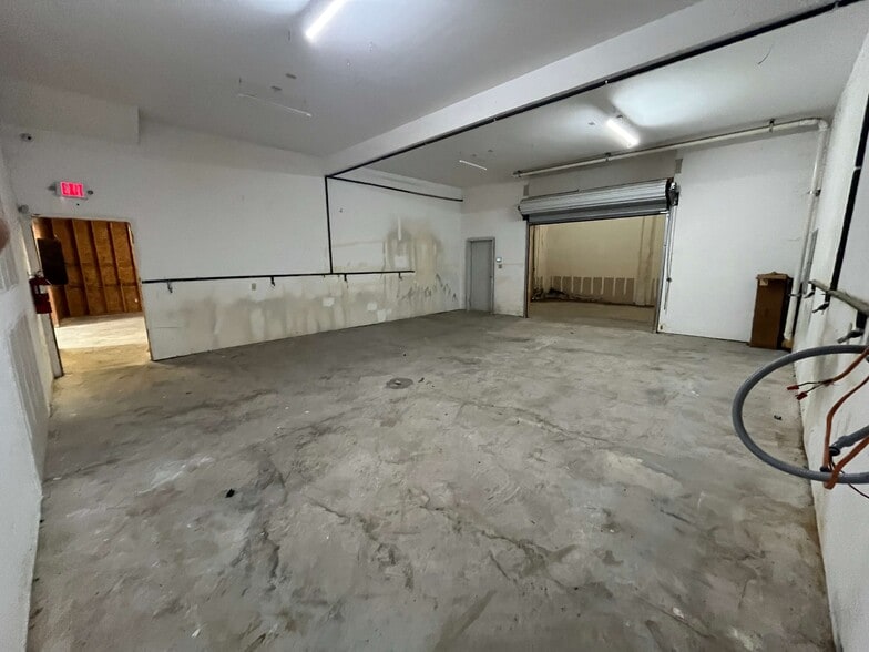 More Photos Of 1715 Northpark Dr, Kingwood Storefront For Lease