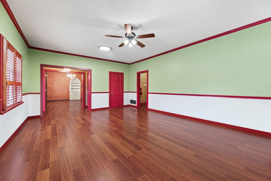 More Photos Of 1106 Avenue O, Huntsville Office Residential For Sale
