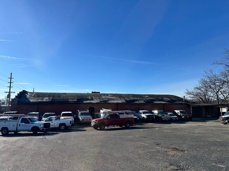 More Photos Of 1323-1325 Ferguson Ave, Pagedale Warehouse For Sale