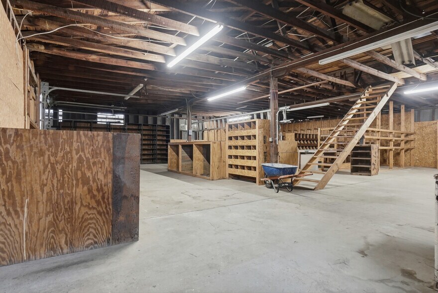 More Photos Of 401 Hodges Ave, Albany Industrial For Sale