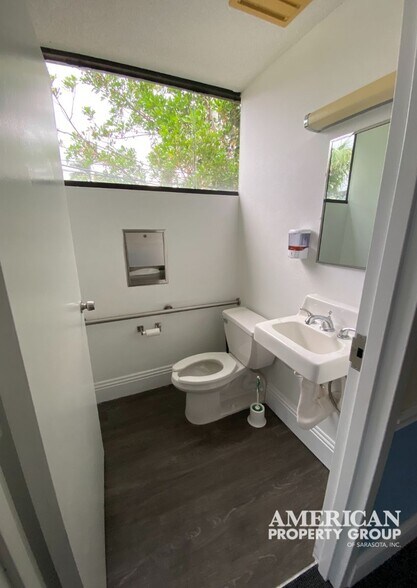 More Photos Of 201 4th Ave, Bradenton Medical For Lease