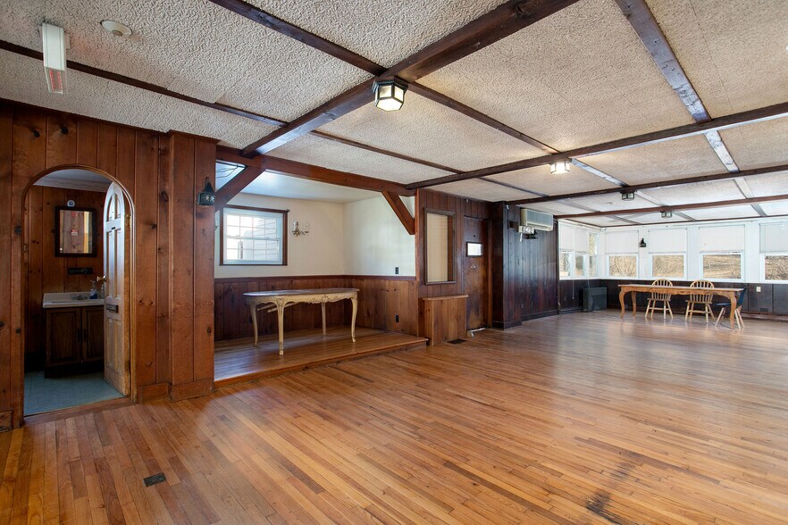 More Photos Of 227 Egremont Plain Rd, North Egremont Office For Sale