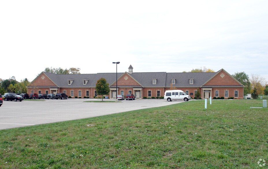 More Photos Of 704 Adams St, Carmel Office For Sale