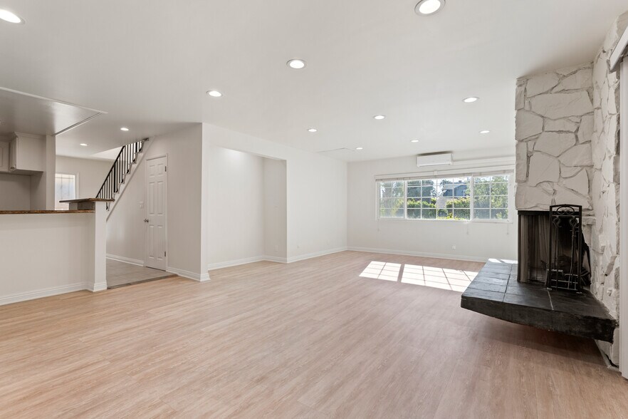 More Photos Of 4427 Camero Ave, Los Angeles Apartments For Sale