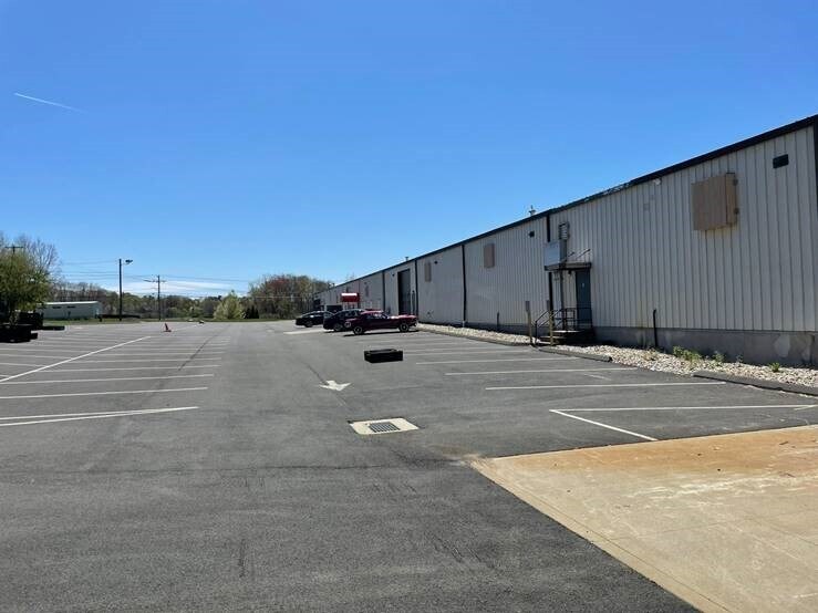 More Photos Of 215 Moody Rd, Enfield Manufacturing For Lease