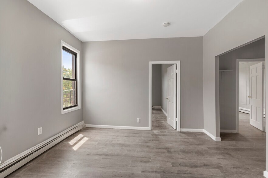 More Photos Of 1711 Zerega Ave, Bronx Storefront Retail Residential For Sale