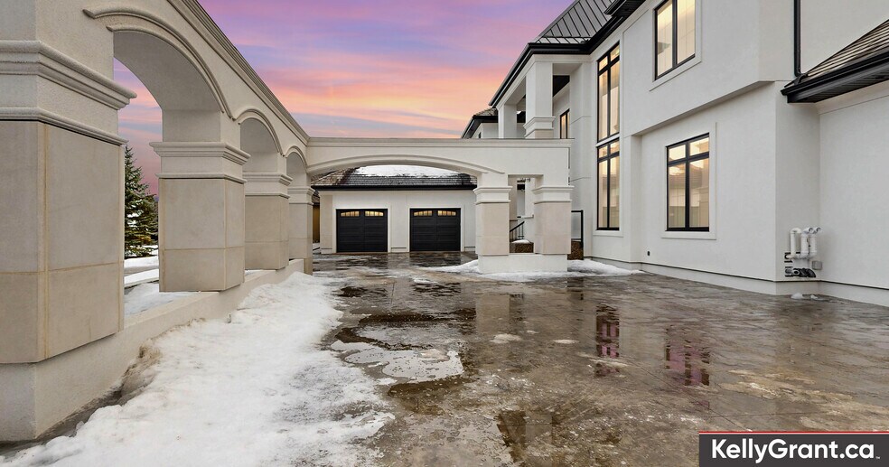 More Photos Of 136 River Heights Ln, Sturgeon County Multifamily For Sale