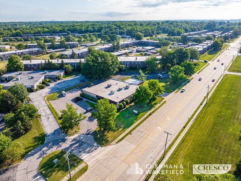 More Photos Of 16500 W Sprague Rd, Middleburg Heights Office For Sale