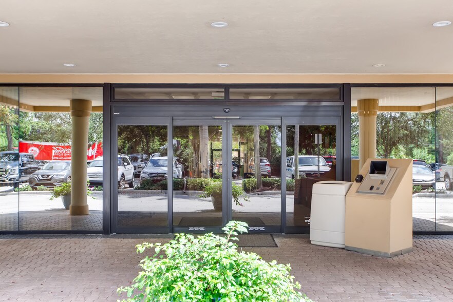 More Photos Of 12989 Southern Blvd, Loxahatchee Unknown For Lease