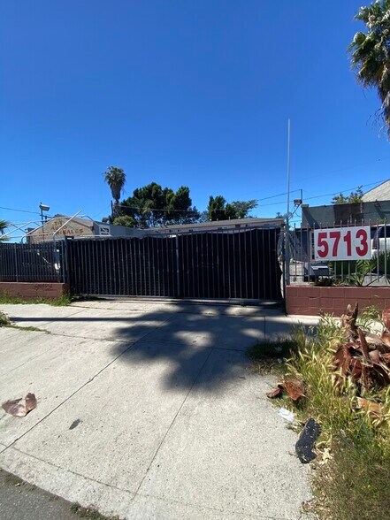 More Photos Of 5709-5713 Tujunga Ave, North Hollywood Land For Lease