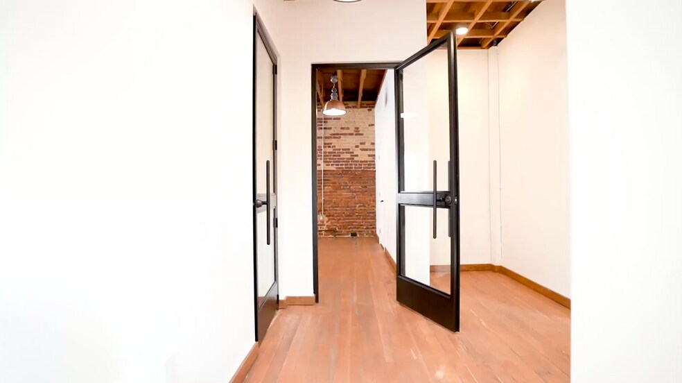 More Photos Of 1228 S Flower St, Los Angeles Light Manufacturing For Lease
