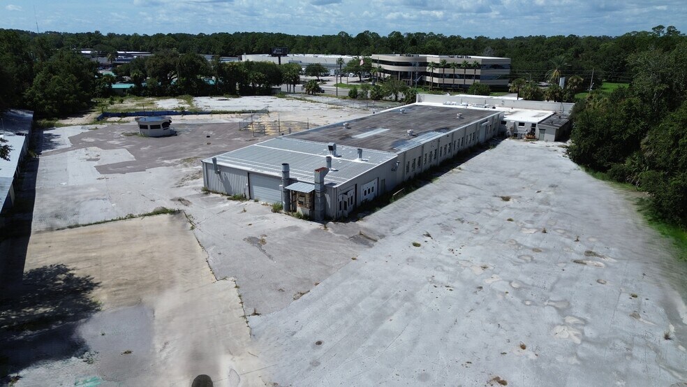 More Photos Of 3261 Philips Hwy, Jacksonville Warehouse For Lease