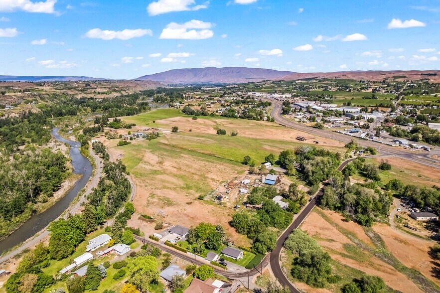 Primary Photo Of NKA McCormick Road, Yakima Land For Sale