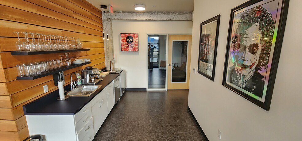 More Photos Of 1249 Willamette St, Eugene Office For Lease