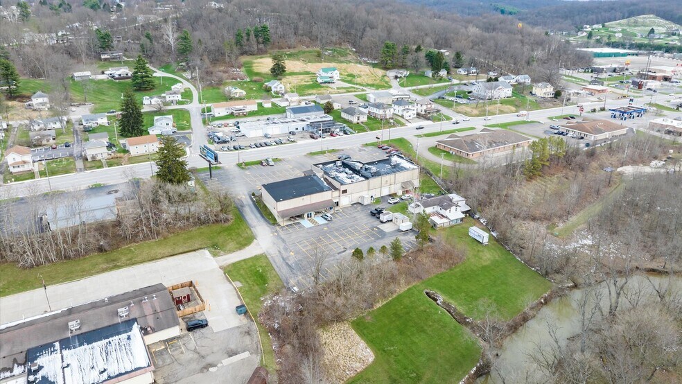 More Photos Of 2000 E Wheeling Ave, Cambridge Storefront For Sale