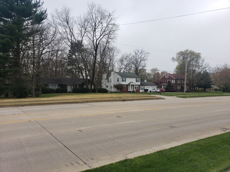 More Photos Of 805-809 N Keller Dr, Effingham Land For Sale