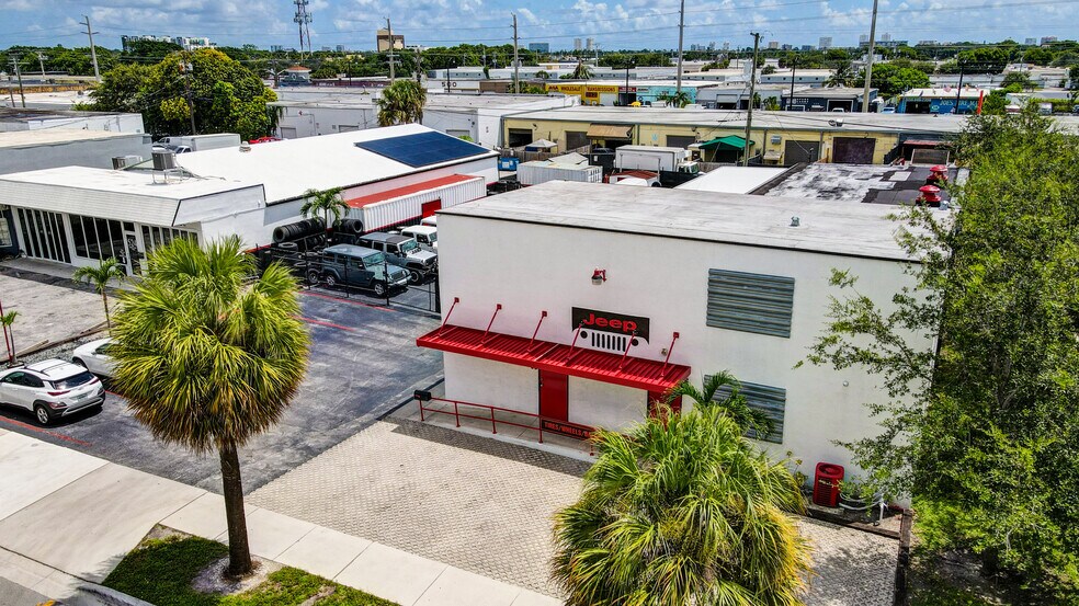 More Photos Of 530 S Dixie Hwy W, Pompano Beach Auto Repair For Sale