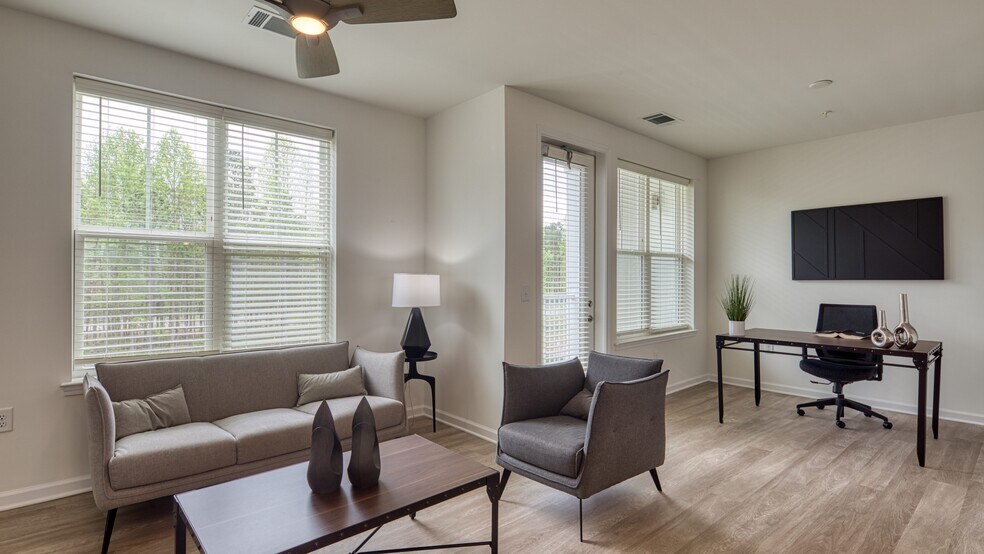 More Photos Of 5401 Commonwealth Centre Pky, Midlothian Apartments For Sale