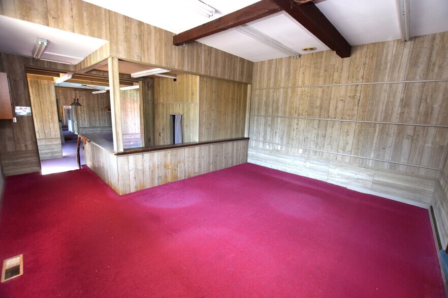 More Photos Of 320 E Grand Blanc Rd, Grand Blanc Office For Lease