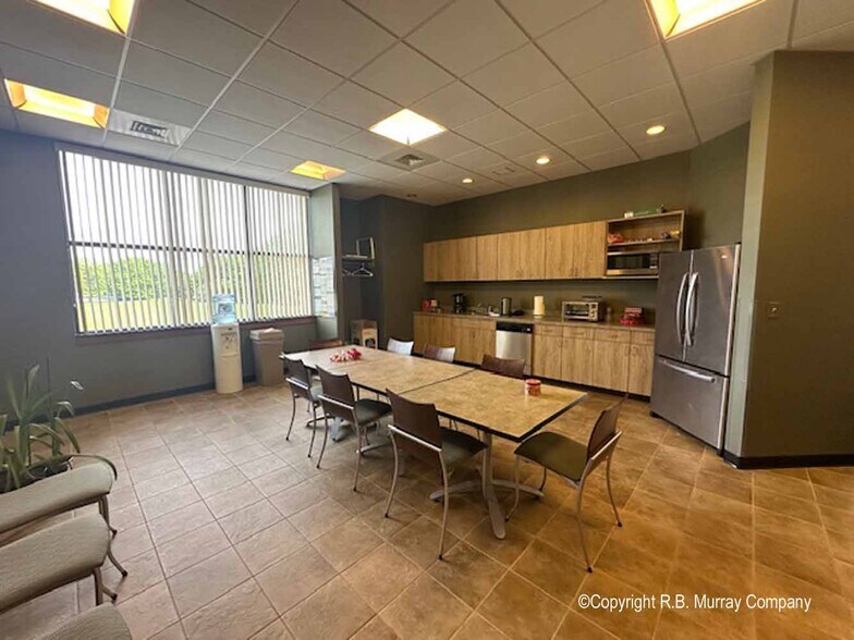 More Photos Of 4350 S National Ave, Springfield Medical For Sale