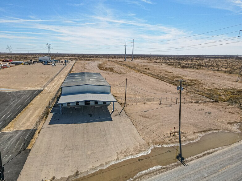 More Photos Of 10691 W Murphy St, Odessa Industrial For Lease