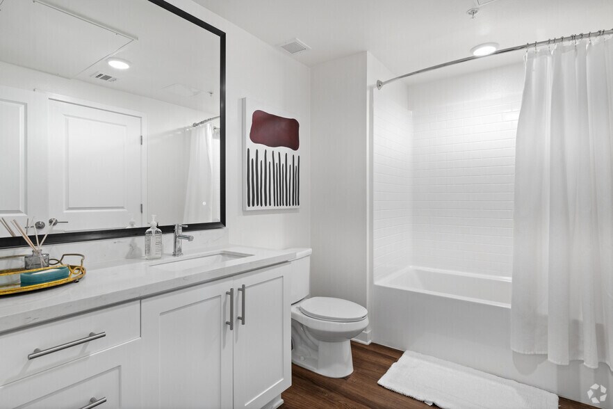 More Photos Of 5901-5921 Center Dr, Los Angeles Apartments For Lease