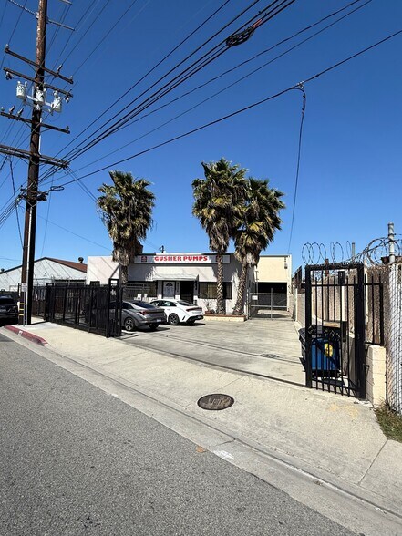 More Photos Of 8226 Salt Lake Ave, Cudahy Warehouse For Sale