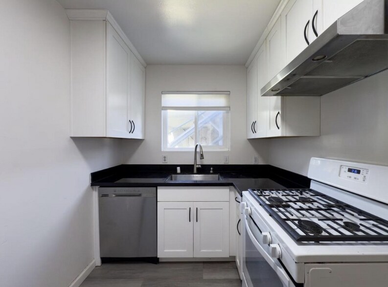More Photos Of 228 S Shoreline Blvd, Mountain View Apartments For Sale