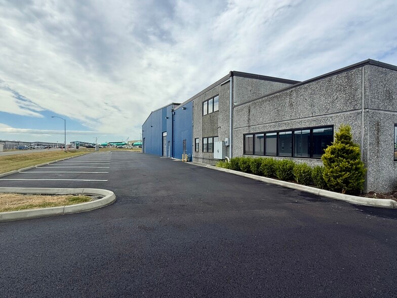 More Photos Of 3102 100th St SW, Everett Warehouse For Lease