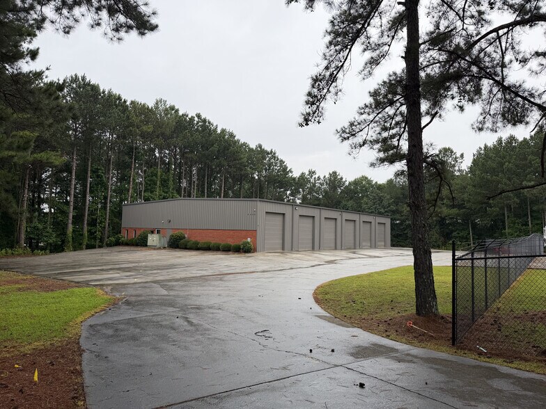 More Photos Of 5045 McNeel Industrial Blvd, Powder Springs Industrial For Lease