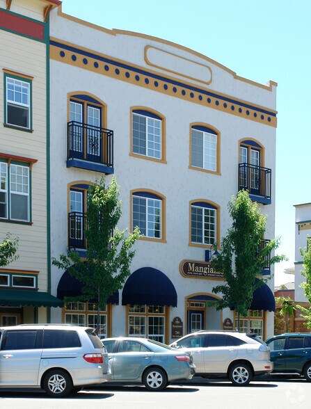 More Photos Of 220 Windsor River Rd, Windsor Apartments For Sale