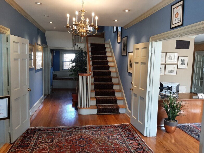 More Photos Of 531 E Lancaster Ave, Wayne Office Residential For Lease