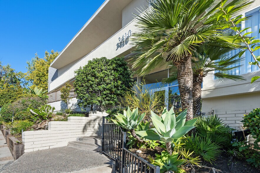 More Photos Of 3410 Club Dr, Los Angeles Apartments For Sale