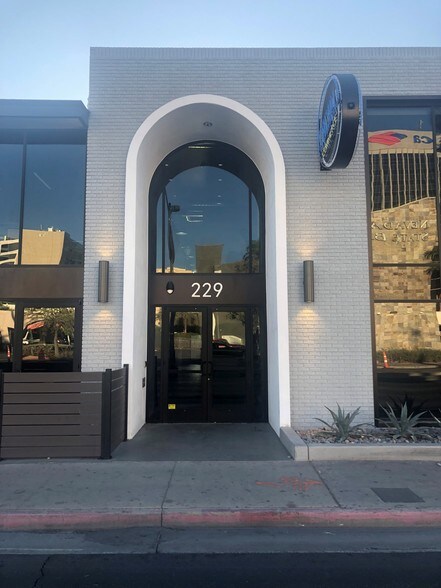 More Photos Of 229 S Las Vegas Blvd, Las Vegas Office For Sale