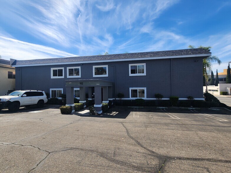 More Photos Of 312 S Juniper St, Escondido Medical For Lease