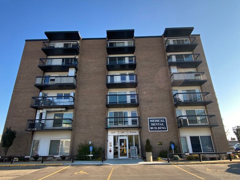 More Photos Of 3939 50A Ave, Red Deer Medical For Lease