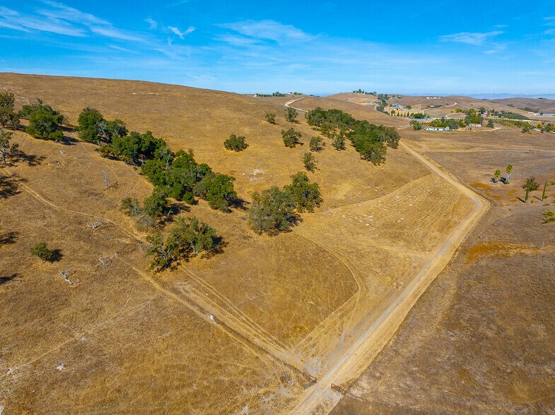 More Photos Of 0 E. 41 Hwy, Templeton Land For Sale