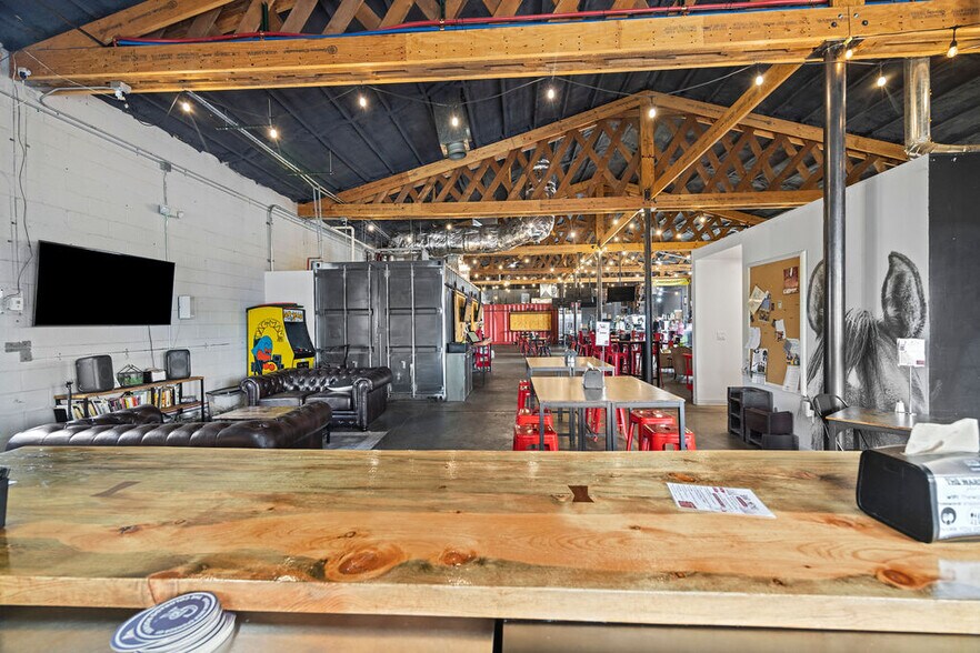 More Photos Of 1589 W Victory Way, Craig Flex For Sale