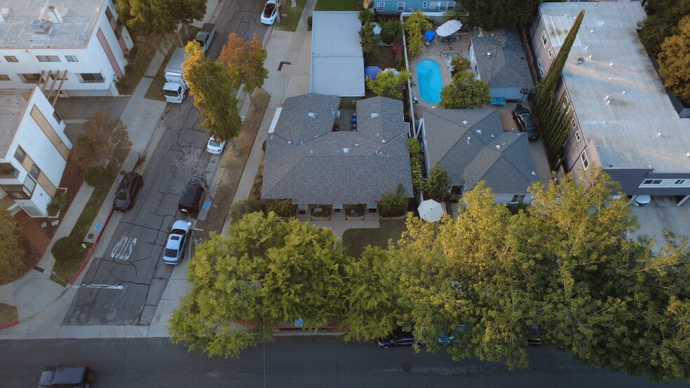 More Photos Of 1717 E Chevy Chase Dr, Glendale Multifamily For Sale