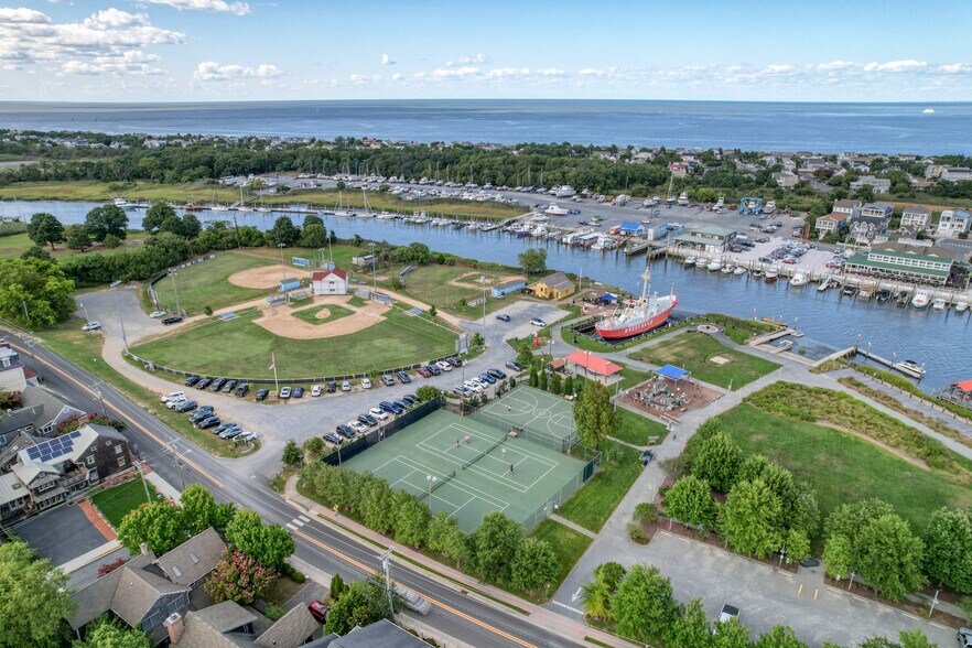 More Photos Of 110 Anglers Rd, Lewes Hotel For Sale