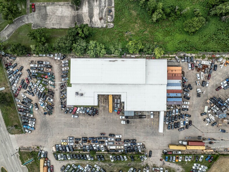 More Photos Of 9122 Telephone Rd, Houston Warehouse For Sale