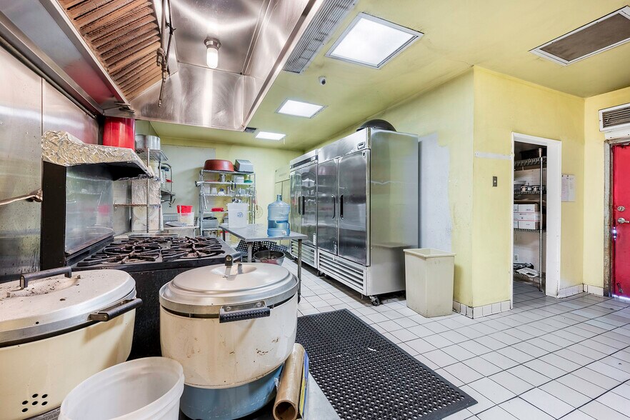 More Photos Of 5633 Lincoln Ave, Cypress Fast Food For Lease